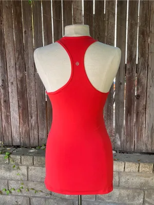 Lululemon tank top hip length red yoga Pilates gym outdoor activewear size 6 thumbnail 2