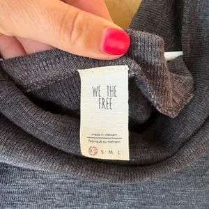 We The Free Cowl Neck Top Women‎ XS Charcoal Grey Exposed Seam Knit Slouchy thumbnail 3