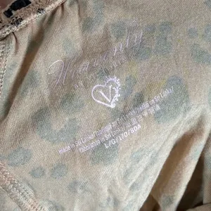 Victoria's Secret Heavenly by Womens Leopard Heart Print Pajama Top Tan Large‎ thumbnail 13