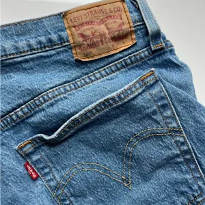 Levi’s • 501 Jazz Solo Blue Denim Shorts thumbnail 8