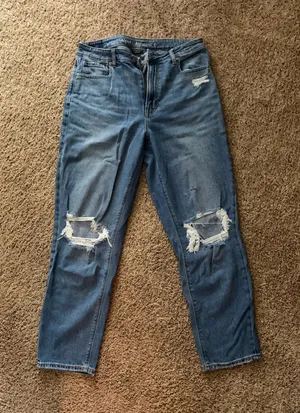 American Eagle Mom Jeans thumbnail 1
