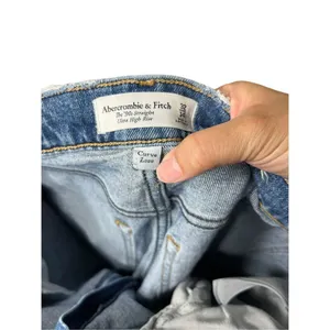 Abercrombie & Fitch Curve Love Ultra‎ High Rise 90s Straight Jeans Size 32/14 thumbnail 10