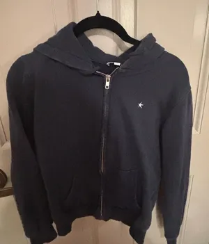subdued zip up thumbnail 1
