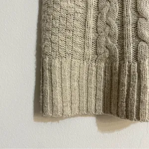 Abercrombie & Fitch Y2K Cable Knit Short Sleeve V-Neck Sweater Bella Preppy thumbnail 4