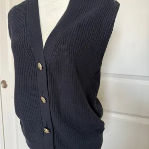 H&M Button-Up Sweater Vest thumbnail 4