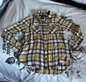 Polly & Esther Y2K plaid button-up flannel shirt thumbnail 4