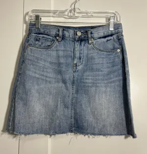 BLANKNYC Size 25 Light Wash Frayed Raw Hem Denim Mini Skirt thumbnail 1