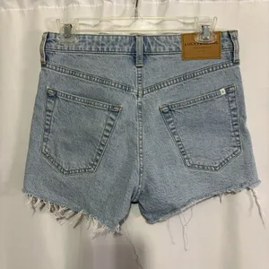Lucky Brand Boho Lucky Pins Jean Short floral Embroidery Size 4/27 Cut Off Jorts thumbnail 6