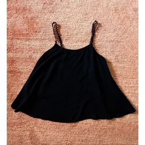 Tobi Black Flowy Cami Top Size S Lace Strap Ruffle Hem thumbnail 8