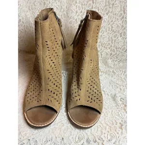 TOMS Majorca Peep Toe Perforated Suede Booties size 9.5 thumbnail 3