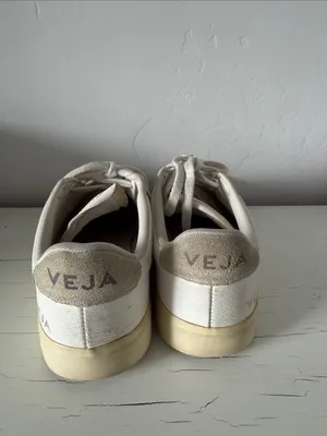 VEJA Campo Sneakers Women’s 7 White Leather Beige Suede V Logo Low Top Shoes thumbnail 5