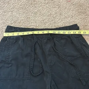 American Eagle Outfitters Black Cargo Pants Relaxed Fit Size Medium thumbnail 11