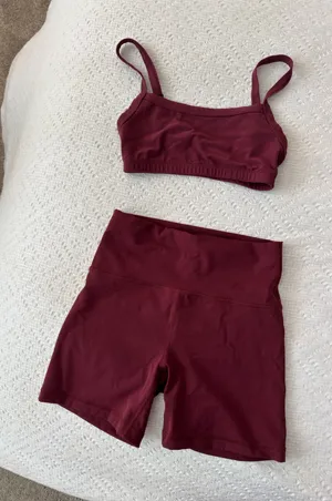 Aritzia Workout Set thumbnail 1