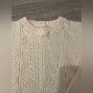 CREAM CABLE KNIT SWEATER S thumbnail 3