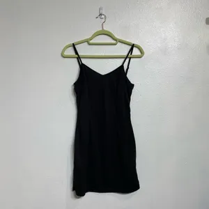 Missguided Black V-Neck Cami Mini Slip Dress Sz 6 NWT thumbnail 2