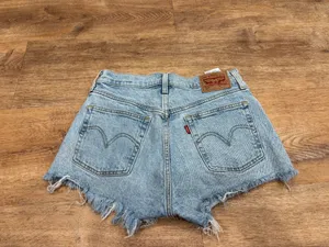 Levi’s 501 Jean Shorts Denim Button Fly thumbnail 2