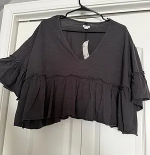 Urban Outfitters Top thumbnail 1