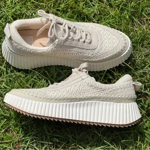 DolceVita Women'n Dolen Sneakers Sandstone Knit Sz 9 thumbnail 1