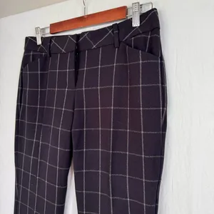 Express Editor women’s size 6R dress pants black with white plaid thumbnail 3