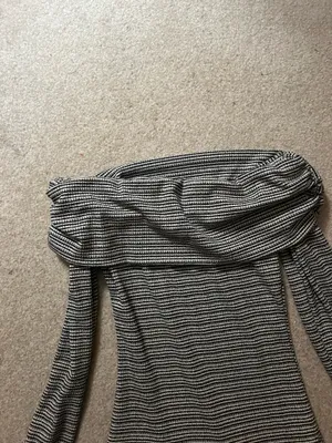 Pretty Little Thing Dress thumbnail 2