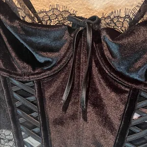 Victoria’s Secret Dream Angels Black Corset Bra Velvet Velour Small Black Goth thumbnail 3