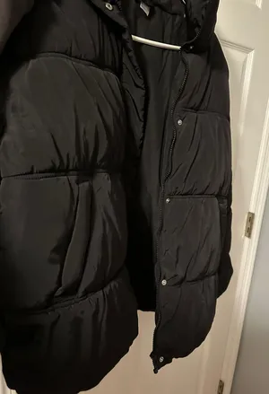 H&M Black Puffer Coat thumbnail 2