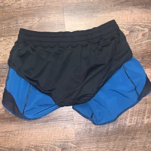 Lululemon Hotty Hot Short Mini Park Lace Multi Black and Blue Size 8 thumbnail 8