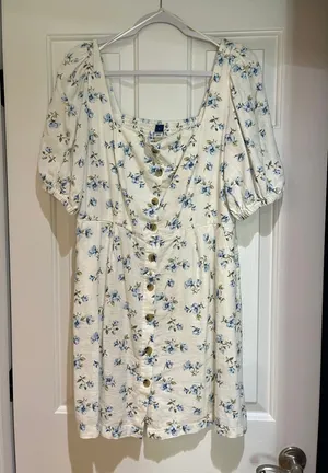 Old Navy Floral Dress thumbnail 1