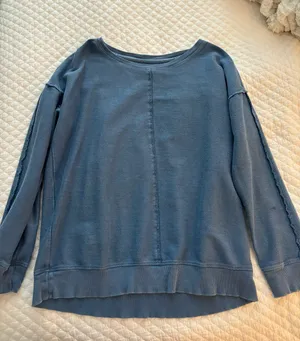 Blue Sweater Size M thumbnail 1