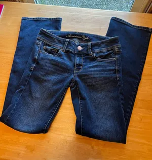 Women’s American Eagle Jeans thumbnail 1