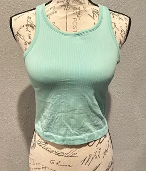 Lululemon tank thumbnail 4