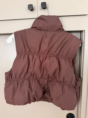 H&M Puffer Vest Cropped thumbnail 3