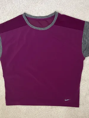 Women’s Nike crop purple color block workout shirt size XS thumbnail 4