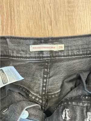 Black Levi’s Ribcage Straight Ankle Jeans thumbnail 2