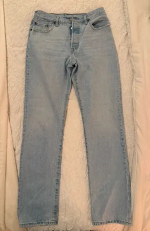 Levi’s 501 Light Wash Jeans thumbnail 1