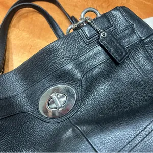 Coach Penelope Carryall Black Pebbled Leather Shoulder Bag silver Turnlock thumbnail 2