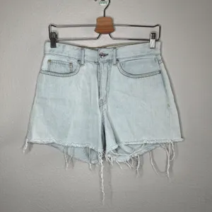 Quiksilver Womens Light Wash Cotton Frayed hem Denim Shorts Size 27 skater thumbnail 5