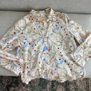 H&M Floral Linen Button Down M Long Sleeve Cottage Garden Preppy Grandma Chic thumbnail 1