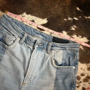 ALL SAINTS Kim Two‎ Tone Asymmetric Hem Jeans in Mid Indigo Size 27 thumbnail 7