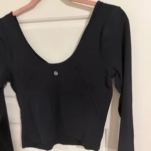 Lululemon Black Long Sleeve Women's Top thumbnail 3