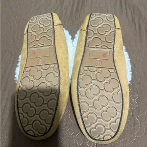 Porland boot company Women's Tan Suede Slippers Yellow Size 7 thumbnail 4