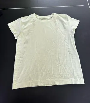 Lululemon Short Sleeve thumbnail 1