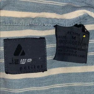 Liz Claiborne top thumbnail 8