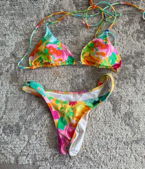 White Fox Boutique Bikini Set Floral thumbnail 1