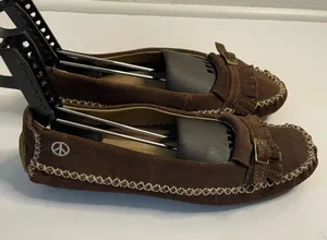 🦋Womens Peace Moccasin "Emily" Chocolate Suede Hardsole Size 7 thumbnail 1