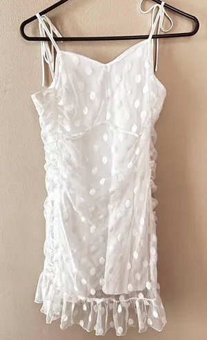 White Dress thumbnail 1