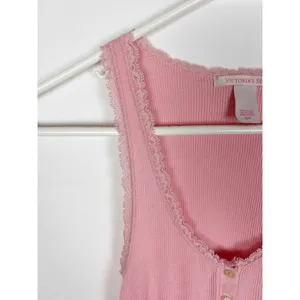 Victoria's Secret Henley tank top Size Small Pink Ribbed Lace Coquette Feminine thumbnail 3
