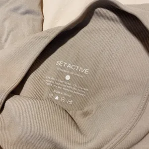 Set Active Leggings & Matching Bra thumbnail 4