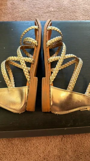 Steve Madden Strappy Gladiator Flat Sandals Gold Size 6.5 thumbnail 8