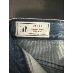 GAP Jeans Women's Sz 28 6R Distressed Loose High Rise Stretch Denim Mom thumbnail 10